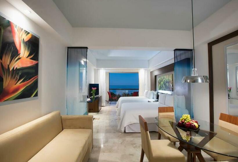 سوییت جونیور با چشم‌انداز دریا, Krystal Grand Nuevo Vallarta