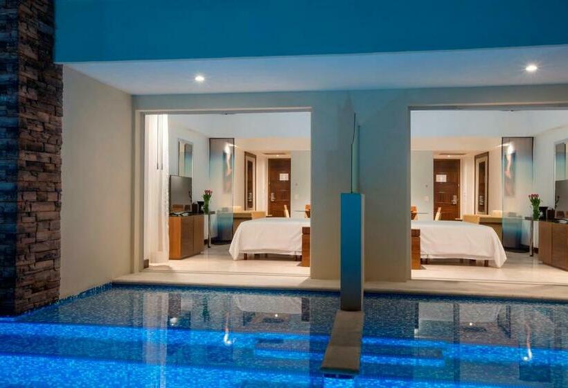 سوییت جونیور کلاب, Krystal Grand Nuevo Vallarta