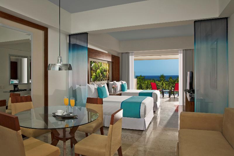 سوییت جونیور با چشم‌انداز دریا, Krystal Grand Nuevo Vallarta