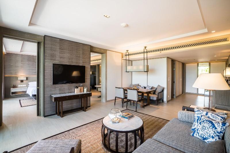 سوئیت با تخت بزرگ, Phuket Marriott Resort And Spa, Nai Yang Beach