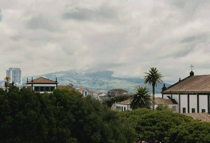 Habitación Comfort, Ponta Delgada