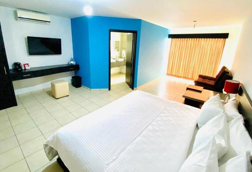 デラックスルーム, Suites Del Real