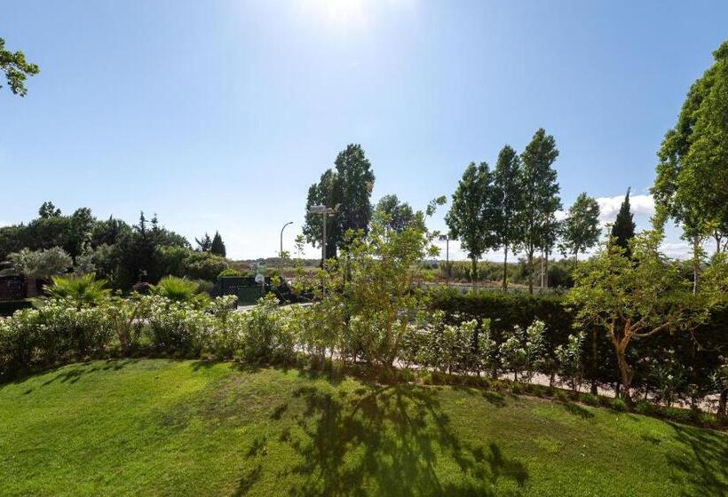 Habitación Estándar Cama Matrimonio, The Lake Resort