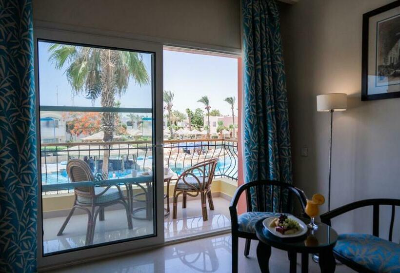 اتاق استاندارد سه تخته با چشم‌انداز استخر, Sierra Sharm El Sheikh