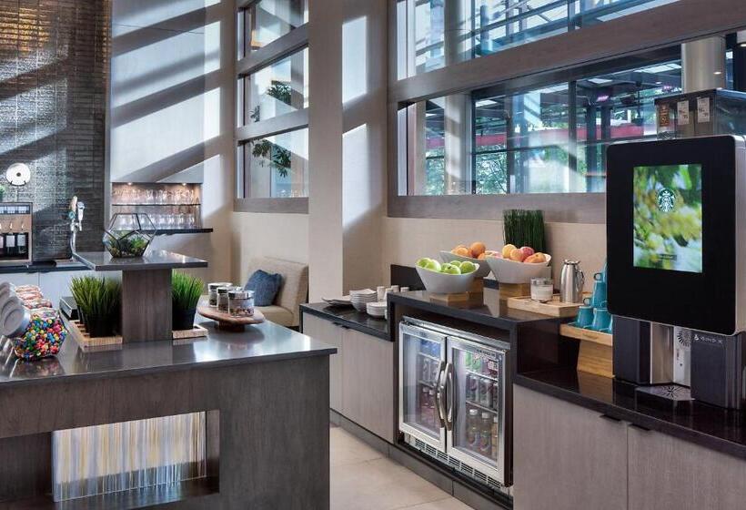 اتاق کلاب, Wyndham Atlanta Buckhead Hotel & Conference Center