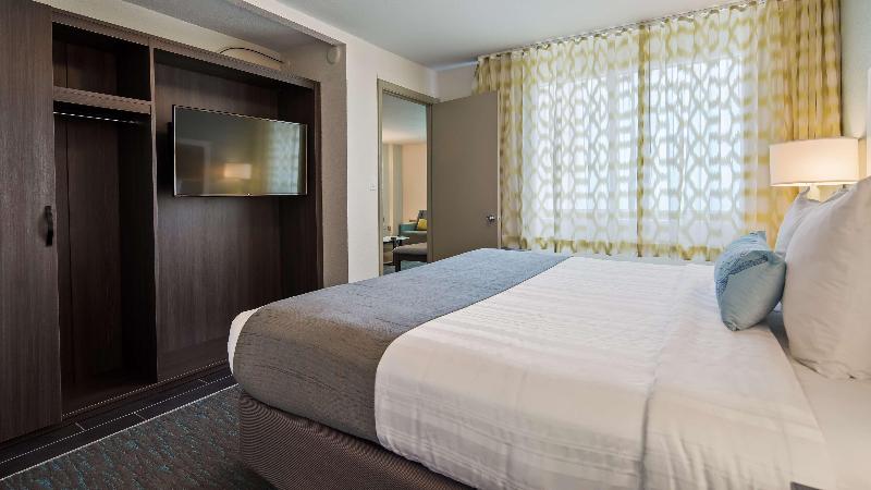 سوئیت با تخت بزرگ, Best Western Plus Daytona Inn Seabreeze