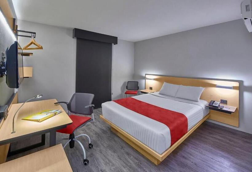 Habitación Estándar, City Express Querétaro