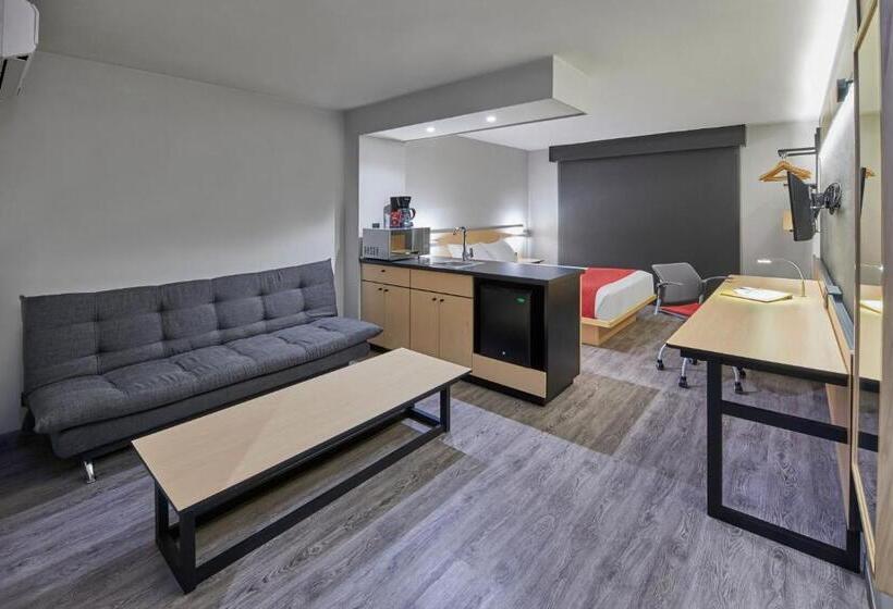 سوییت, City Express By Marriott Queretaro