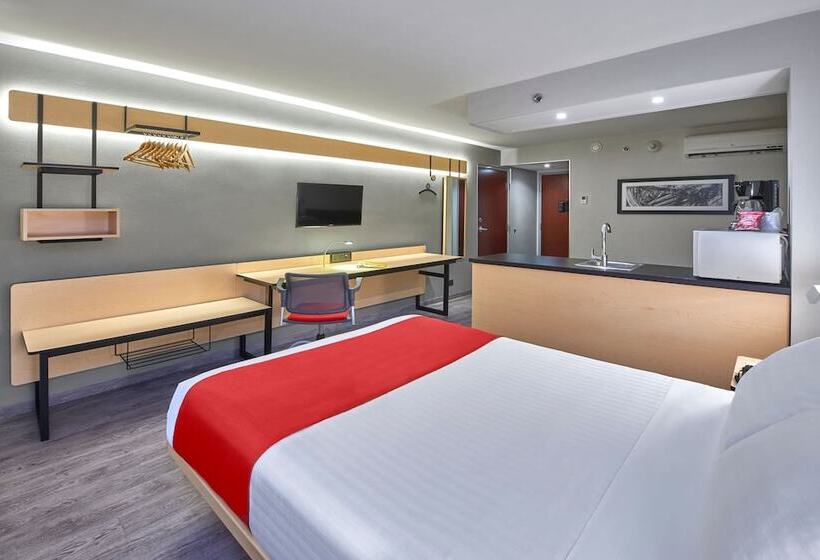 سوییت, City Express By Marriott Queretaro