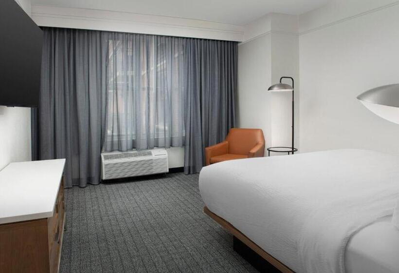 سوئیت با تخت بزرگ, Courtyard By Marriott Savannah Downtown   Historic District