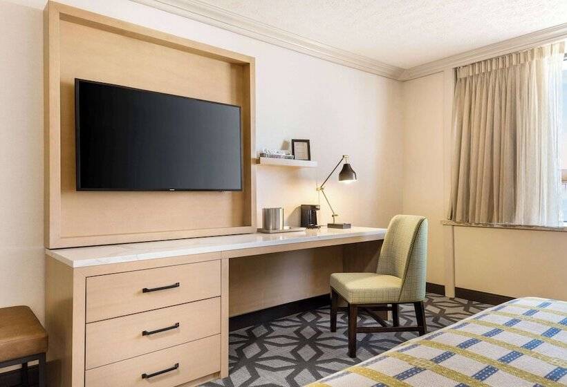 Quarto Deluxe Adaptado para Incapacitados, Galt House , A Trademark Collection