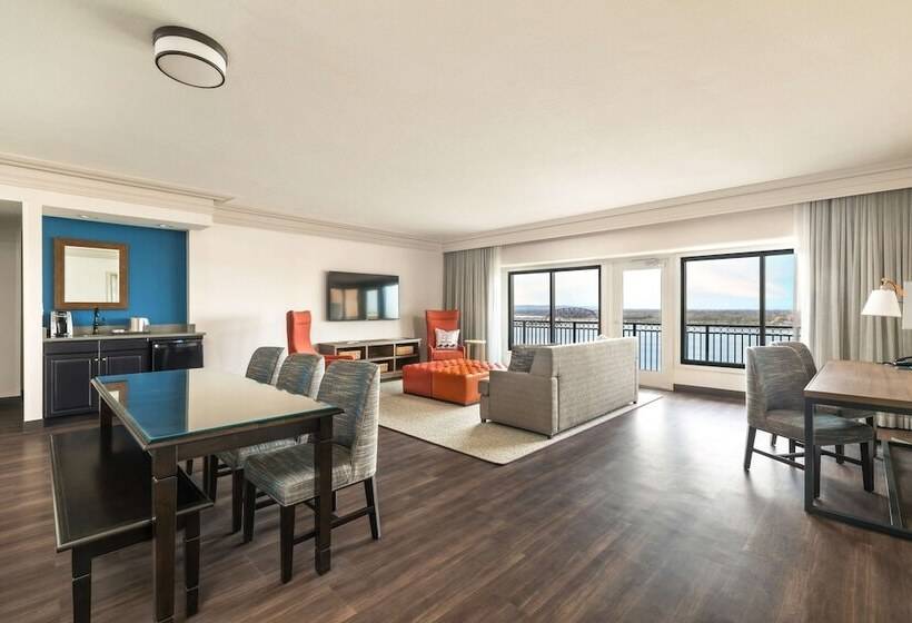 2 Bedroom Suite, Galt House , A Trademark Collection