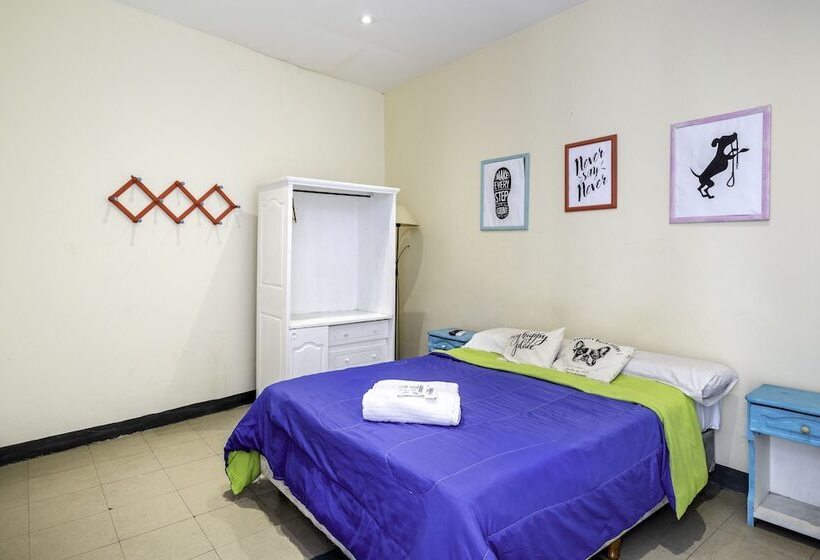 Habitación Estándar, Granados Hostel