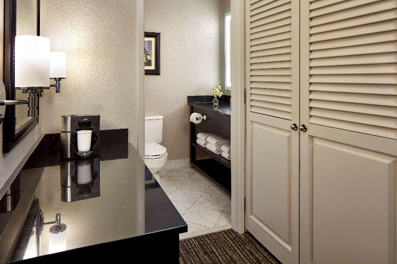 اتاق استاندارد با تخت بزرگ, Hyatt Regency Tulsa Downtown