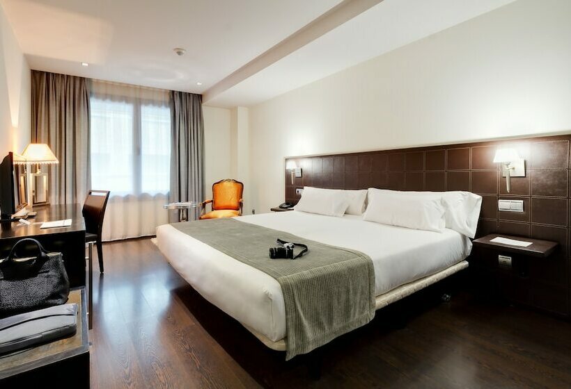 Quarto standard, Iberik  Santo Domingo