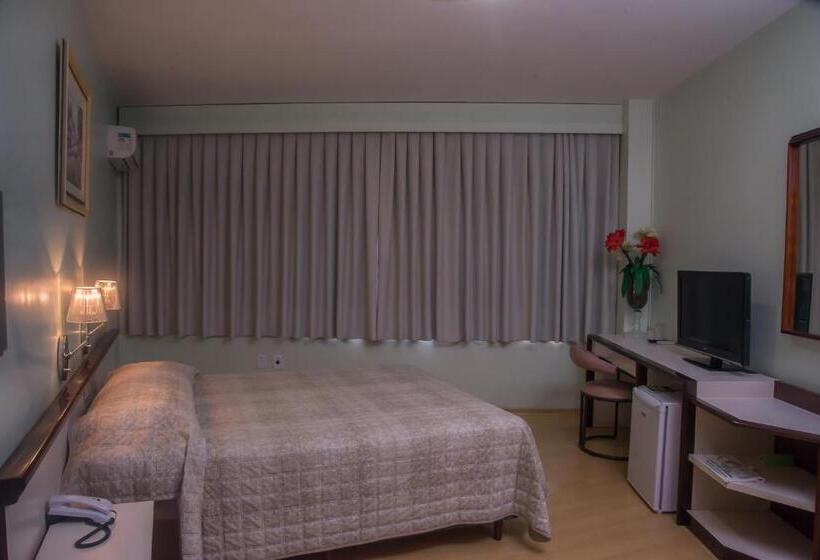 اتاق استاندارد سه نفره, Jaragua