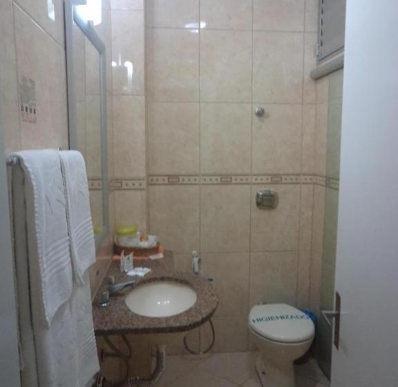 اتاق استاندارد سه نفره, Jaragua