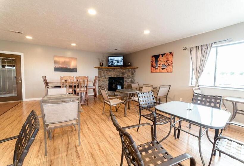 اتاق استاندارد با تخت بزرگ, Red Ledges Inn