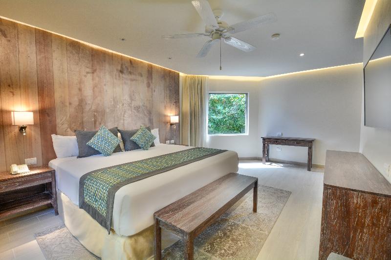اتاق خانوادگی, Sandos Caracol Eco Resort  All Inclusive