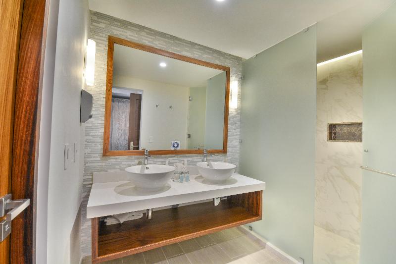 اتاق خانوادگی, Sandos Caracol Eco Resort  All Inclusive