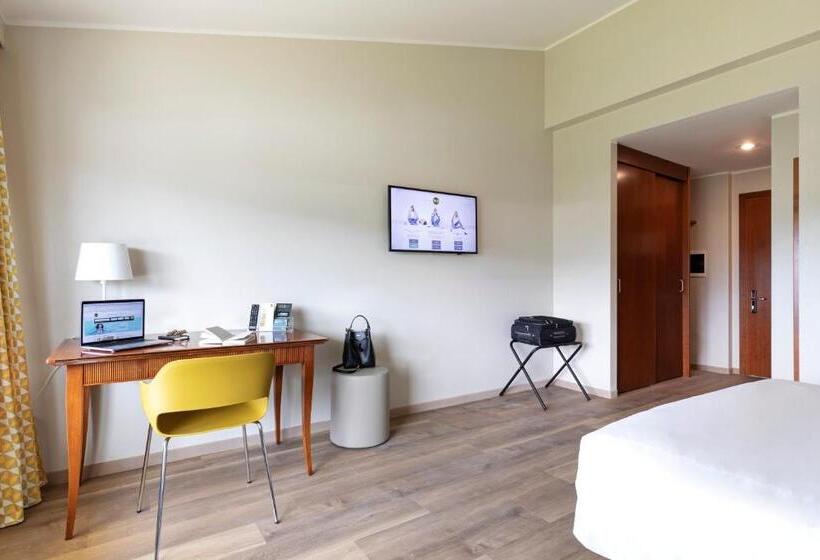 اتاق استاندارد سه نفره, B&b Hotel Affi   Lago Di Garda