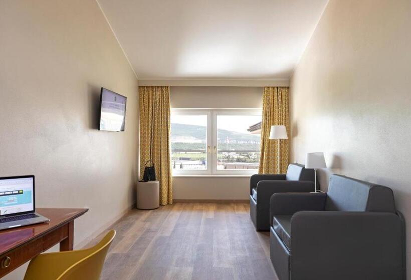 اتاق استاندارد چهار تخته, B&b Hotel Affi   Lago Di Garda