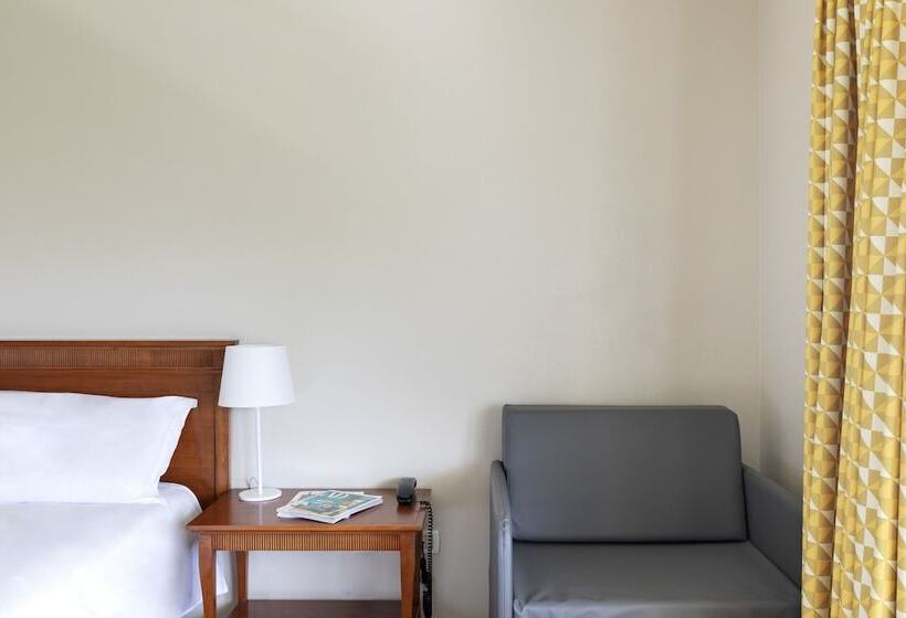 اتاق استاندارد سه نفره, B&b Hotel Affi   Lago Di Garda