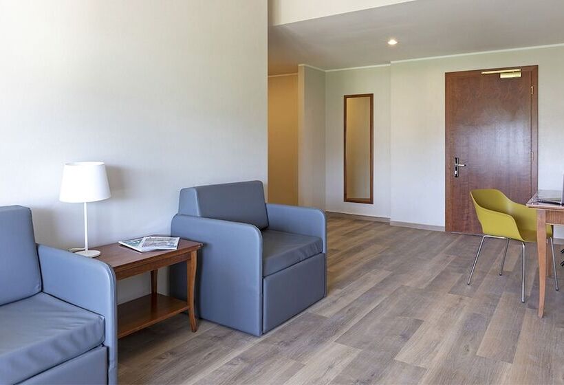 اتاق استاندارد چهار تخته, B&b Hotel Affi   Lago Di Garda