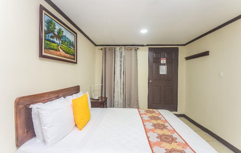 اتاق استاندارد, Berlor Airport Inn