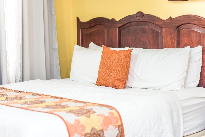 اتاق استاندارد, Berlor Airport Inn
