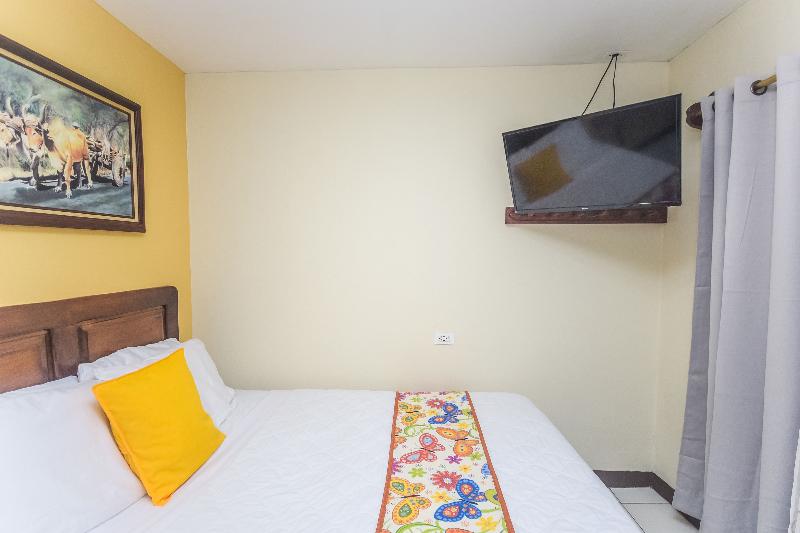 اتاق استاندارد, Berlor Airport Inn