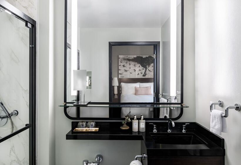 Standard Room Adapted for people with reduced mobility, Emblem San Francisco, A Viceroy Urban Retreat