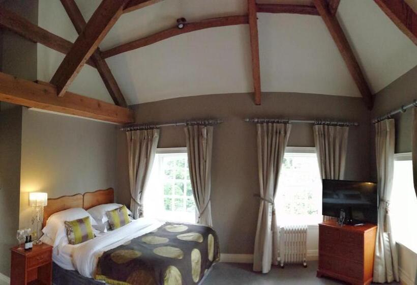 سوییت جونیور, Maryborough Hotel & Spa