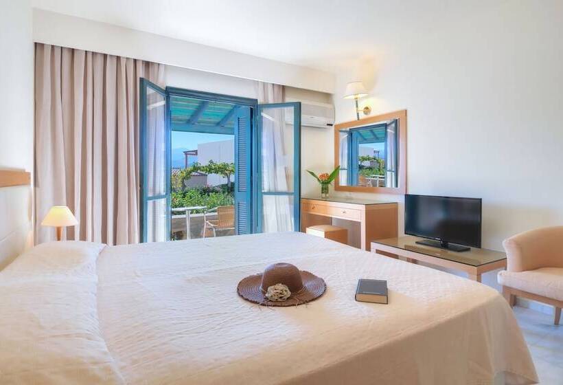 اتاق اساندارد با چشم‌انداز جانبی به دریا, Miramare Resort & Spa
