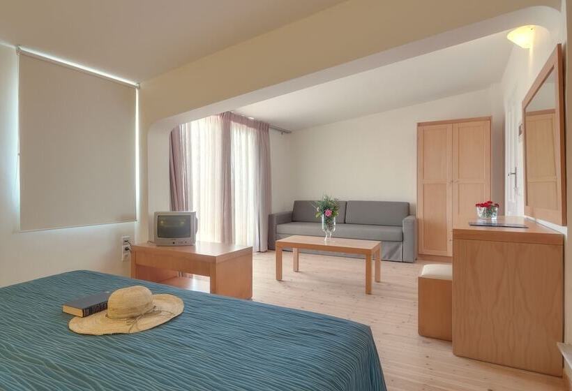 اتاق استاندارد با چشم‌انداز دریا, Miramare Resort & Spa