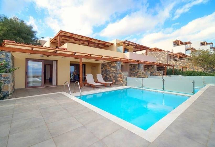 سوییت با چشم‌انداز دریا, Miramare Resort & Spa