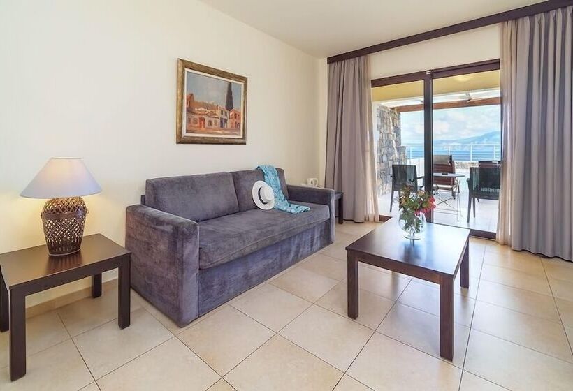 سوییت با چشم‌انداز دریا, Miramare Resort & Spa