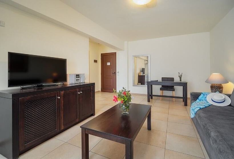 سوییت با چشم‌انداز دریا, Miramare Resort & Spa