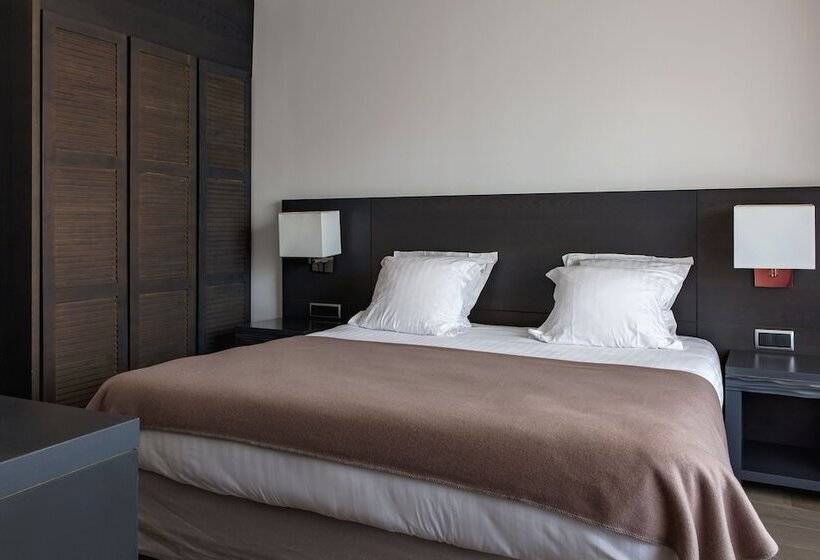 Superior Room with Terrace, New Hotel Of Marseille   Vieux Port