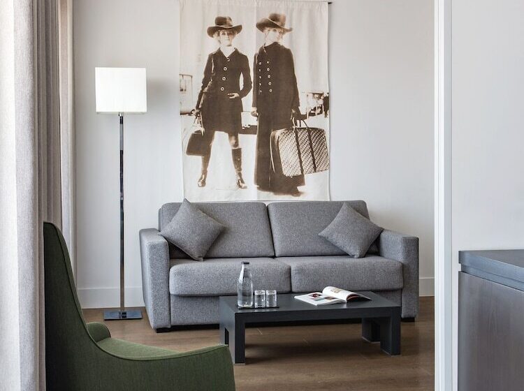 Suite with Terrace, New Hotel Of Marseille   Vieux Port