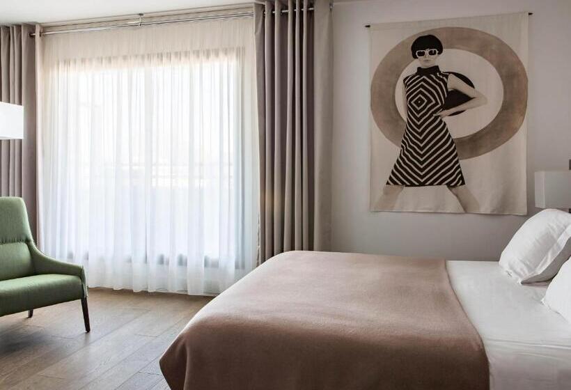 Superior Room with Terrace, New Hotel Of Marseille   Vieux Port