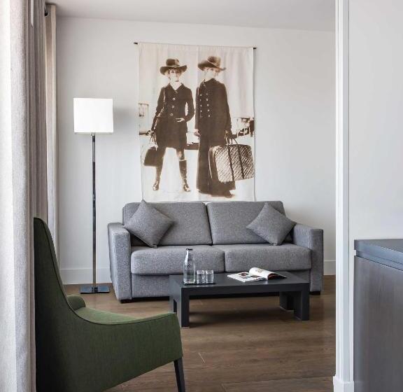 Suite with Terrace, New Hotel Of Marseille   Vieux Port