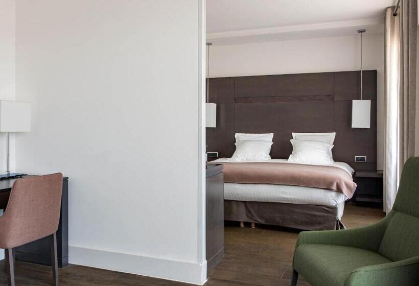 Suite with Terrace, New Hotel Of Marseille   Vieux Port