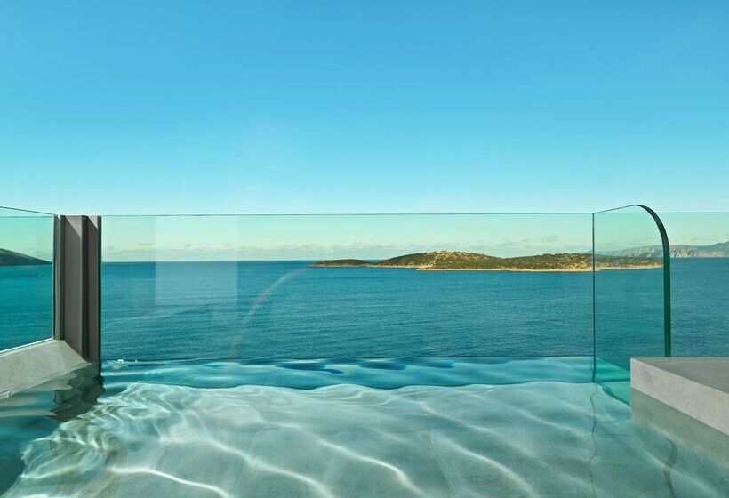 سوییت با چشم‌انداز دریا, Niko Seaside Resort Mgallery
