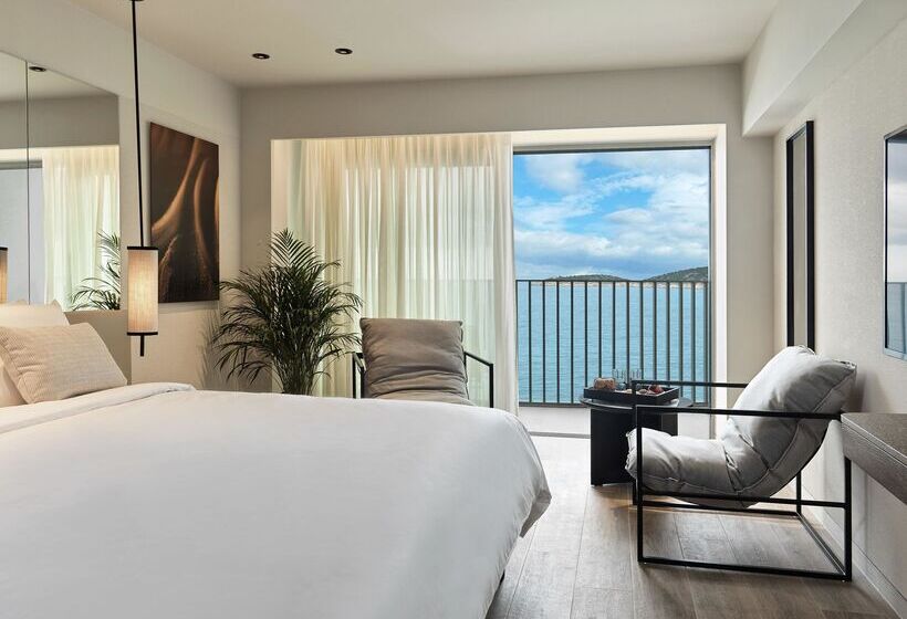 اتاق لوکس با بالکن و چشم‌انداز دریا, Niko Seaside Resort Mgallery