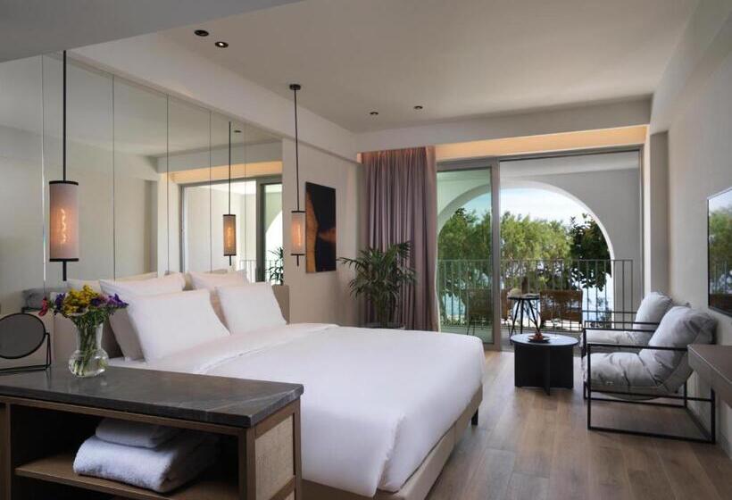 سوییت جونیور با چشم‌انداز دریا, Niko Seaside Resort Mgallery