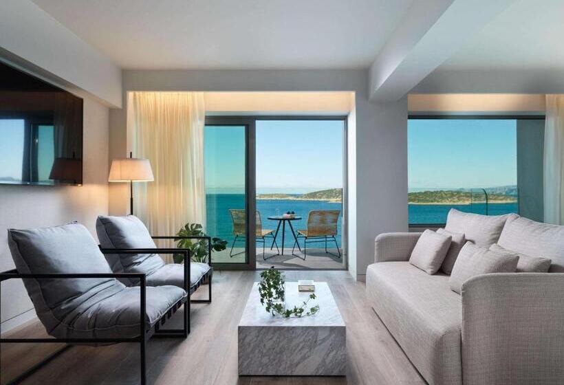 سوییت با چشم‌انداز دریا, Niko Seaside Resort Mgallery
