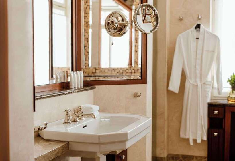 اتاق کلاسیک, Nobu Hotel Warsaw