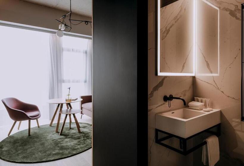 سوییت, Nobu Hotel Warsaw