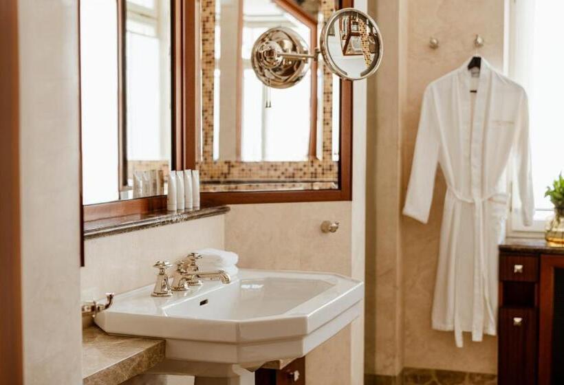 اتاق کلاسیک, Nobu Hotel Warsaw